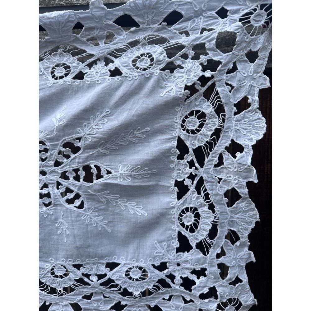 Vintage Hand Embroidered Cutwork Table Runner White Linen Floral 49 x 16 - Picture 2 of 13